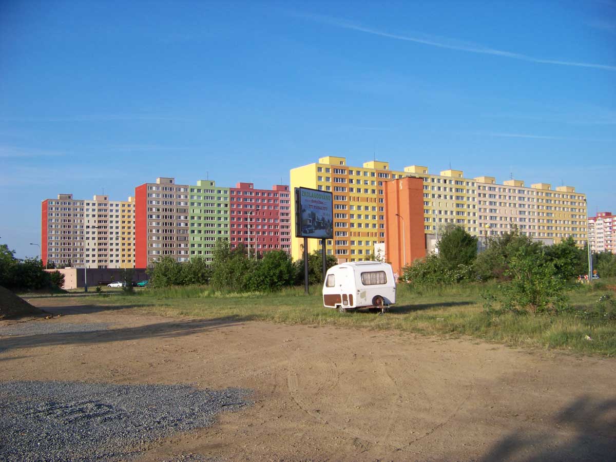 The Historiography and Research on State-Socialist Housing: Prague’s Paneláky